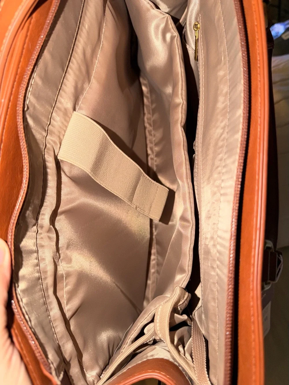 Lovevook tan leather